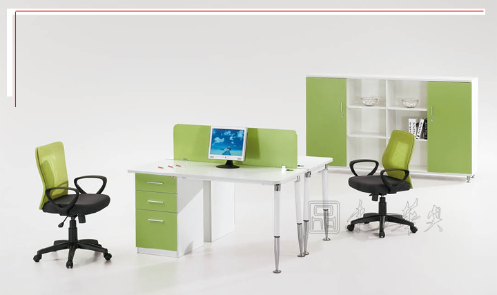 ���L����վ