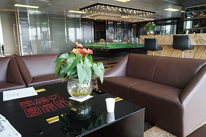 深鴻潤集團總經(jīng)理會客區(qū)